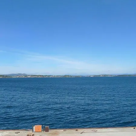 Siriskjeret -apartment With Sea View Leilighet *